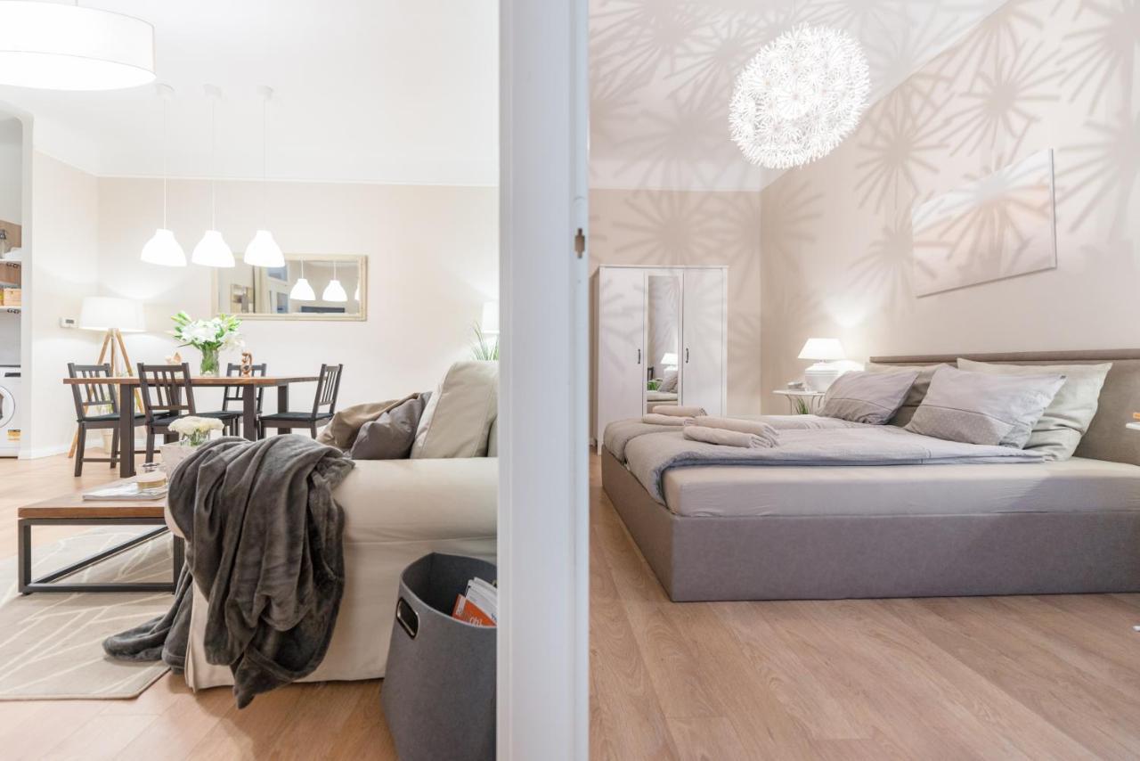 Appartamento Downtown Heart 3 Bdr, 2 Bath, A/C Budapest Esterno foto
